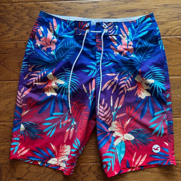 Hollister Other - Hollister Swim Trunks Men’s 32 Blue Hawaiian Floral Epic Flex Stretch Beach
